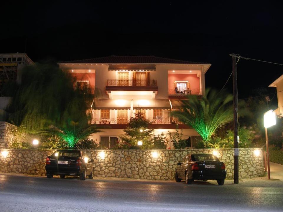 Christianna Studios Никиана Экстерьер фото
